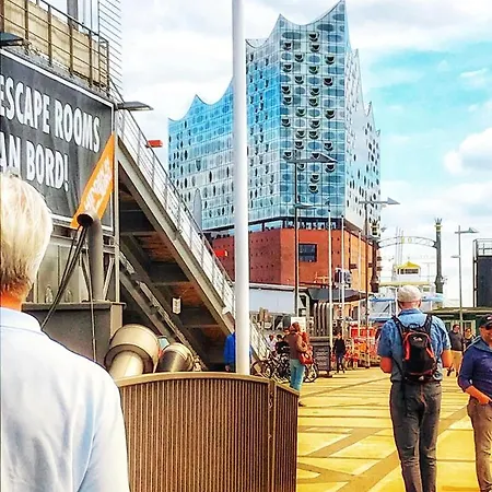 Schoenwaelder Mit Kleiner Terrasse Und Box