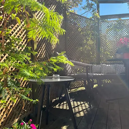 Schoenwaelder Mit Kleiner Terrasse Und Box *