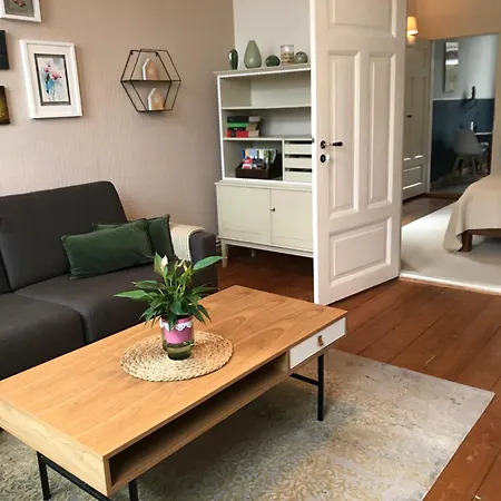 Schoenwaelder Mit Kleiner Terrasse Und Box *